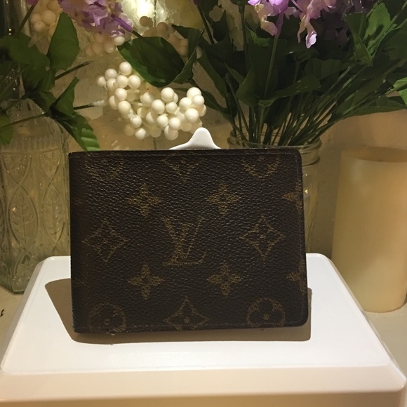 Louis Vuitton Other - Louis Vuitton Multiple Wallet